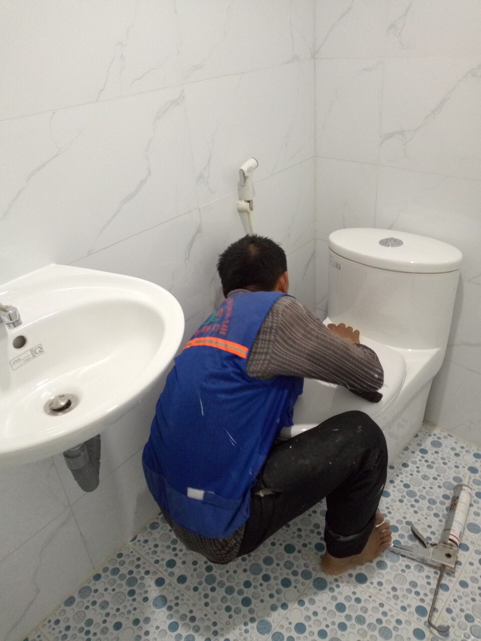 chong tham nha ve sinh 17